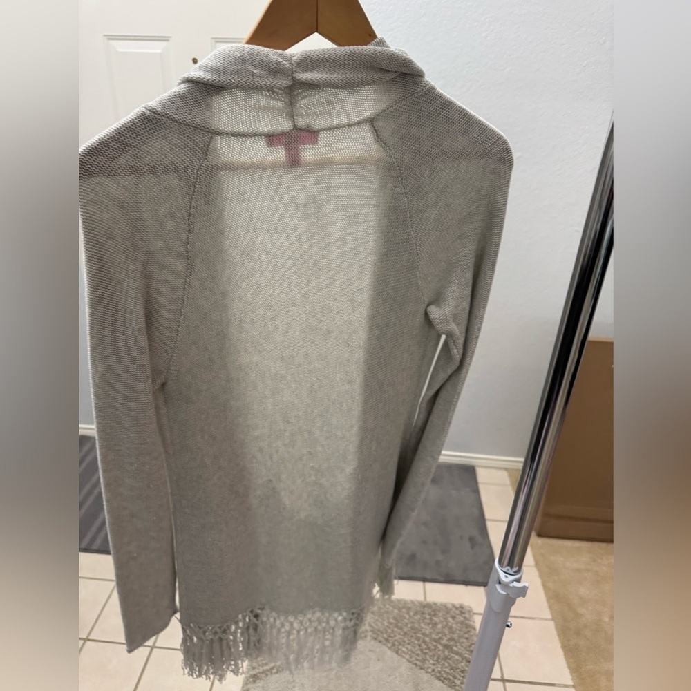 Lilly Pulitzer sweater shaw. Grey light weight. Size small - Picture 3 of 3